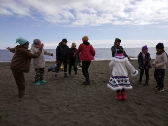 Камчатские аборигены поблагодарили море за щедрость 2