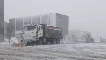 Состояние центральных магистралей в условиях непогоды пытаются отслеживать дорожные службы Петропавловска-Камчатского