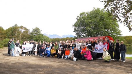В экопоход на озеро Синичкино сходили студенты КамГУ им В. Беринга на Камчатке 0