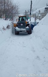 Коммунальные бригады сосредоточены на очистке внутриквартальных проездов и территорий у домов в Петропавловске-Камчатском 3