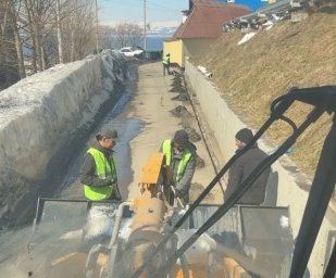 Подрядные организации продолжают уборку городских территорий в Петропавловске-Камчатском 1
