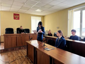 Роль присяжных в краевом суде примерили на себя школьники Камчатки 1