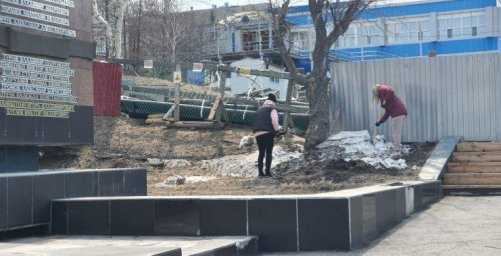 Продолжается весенняя уборка столицы Камчатки 3