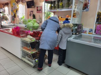 Более 40 тонн продуктов питания доставили в Никольское на Камчатке 5