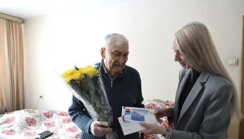 Ветеранов великой отечественной войны поздравил с днем рождения камчатский сенатор