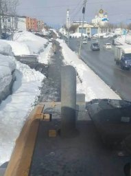 Удалением снежных масс с внутридворовых проездов и тротуаров занимаются службы в Петропавловске-Камчатском 1
