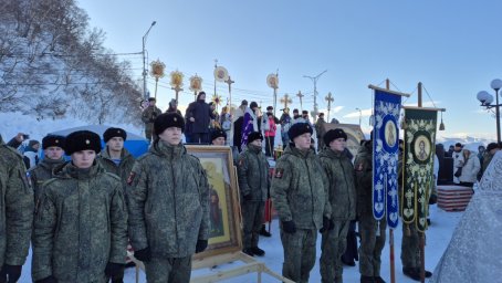Традиционный крестный ход в честь Рождества Христова прошел вчера в столице Камчатки 1
