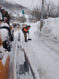 Коммунальные и дорожные службы чистят и расширяют основные магистрали в Петропавловске-Камчатском 7