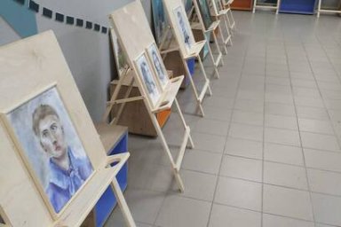 Отчетной выставкой завершилась смена юных художников в лагере «имени Юрия Гагарина» на Камчатке 4