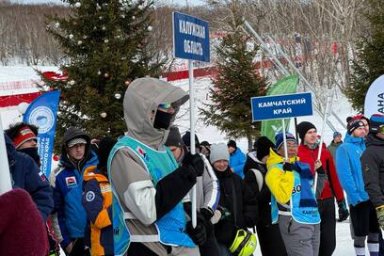 На Камчатке прошло открытие Чемпионата и Первенства России по горнолыжному спорту – 2024 1