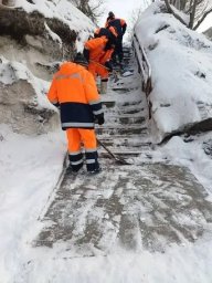 Спецтехника круглосуточно работает на расчистке Петропавловска-Камчатского 2