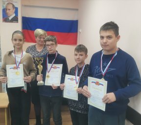 Спортсмены из Петропавловска-Камчатского показали отличные результаты на соревнованиях по шахматам 8