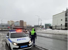 Сложившиеся погодные условия представляют серьёзную опасность даже для опытных водителей, предупреждает Госавтоинспекция Камчатки