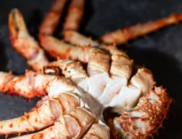 С икры на клешни перешли браконьеры Камчатки