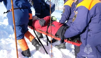 Камчатские спасатели тренировались искать людей в лавинах