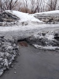 Работы по отводу талых вод с городских магистралей проводят в Петропавловске-Камчатском 4