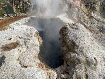 Специалисты рассказали, как пережили зиму гейзеры на Камчатке 3