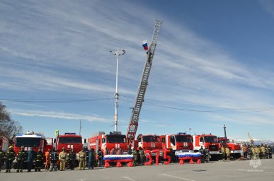 Пожарные Камчатки отметили 375-летний юбилей большим шоу 0