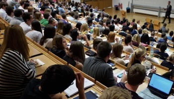 Лекцию по профилактике экстремизма в молодежной среде провели для студентов на Камчатке Лекцию по профилактике экстремизма в молодежной среде провели для студентов на Камчатке