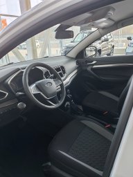 Новый автомобиль пострадавшему на производстве жителю региона вручило Отделение СФР по Камчатскому краю 2