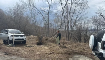 Очередной майский субботник прошел в Петропавловске-Камчатском Очередной майский субботник прошел в Петропавловске-Камчатском