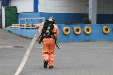 Пожарно-тактические учения прошли на Камчатке на Хладокомбинате 1