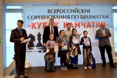 Эффектно выступили во всероссийских соревнованиях по шахматам юные жители Камчатки 8