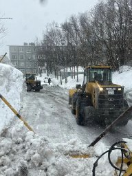 Расчистка городских улиц от последствий непогоды продолжается в Петропавловске-Камчатском 3