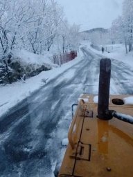 Дорожные службы продолжают работать без остановки в столице Камчатки 4