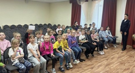 О правилах дорожного движения рассказывают в детских лагерях Петропавловска-Камчатского 4