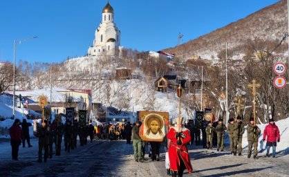 Традиционный крестный ход в честь Рождества Христова прошел вчера в столице Камчатки 6