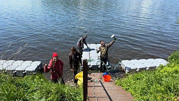 Установлены понтонные пирсы на Курильском озере к началу турсезона на Камчатке 8