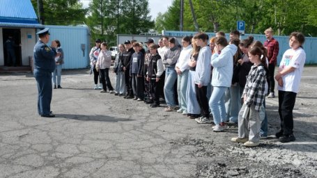День открытых дверей прошел в спасательном центре МЧС России на Камчатке 1