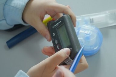 50 детей с диабетом на Камчатке получили инсулиновые помпы с непрерывным мониторингом глюкозы 3