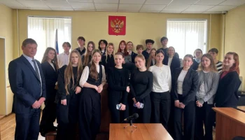 Роль присяжных в краевом суде примерили на себя школьники Камчатки