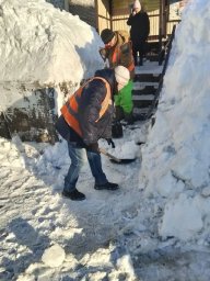 Дорожные службы продолжают ликвидировать последствия циклона в Петропавловске-Камчатском 5