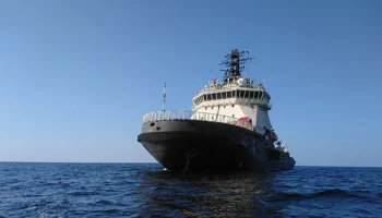 Ледокол «Евпатий Коловрат» завершает переход через Японское море в направлении Камчатки