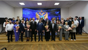 Лучших представителей рыбной отрасли наградили на Камчатке Лучших представителей рыбной отрасли наградили на Камчатке
