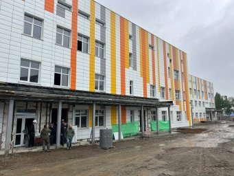 Ирина Яровая и Оксана Лут проверили ход возведения новой школы на Камчатке 0