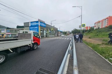 Ремонт дороги по улице Индустриальной в столице Камчатки проинспектировала комиссия 5