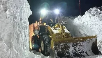 Коммунальные службы продолжают приводить в порядок Петропавловск-Камчатский