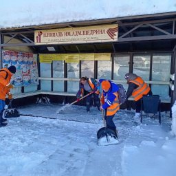 Борьба со снегом продолжается в Петропавловске-Камчатском 3