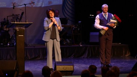 Коллектив кадрового центра &laquo;Работа России&raquo; поздравили с 35-летием службы занятости на Камчатке 3