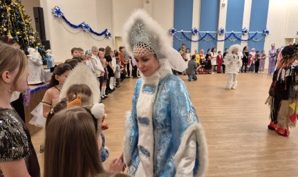 Первая новогодняя елка главы города прошла в Петропавловске-Камчатском 6