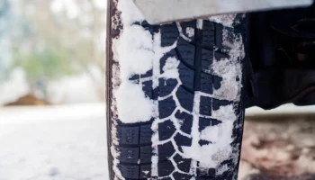 Сняли колеса с чужой присмотренной машины и попались два жителя столицы Камчатки