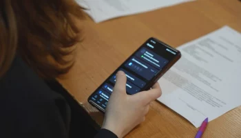 Специалисты МФЦ помогают оформлять «Мою Пушкинскую карту» школьникам Камчатки Специалисты МФЦ помогают оформлять «Мою Пушкинскую карту» школьникам Камчатки