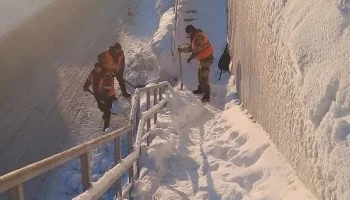 Борьба со снегом продолжается в Петропавловске-Камчатском