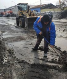 Продолжается вывоз снега с улиц Петропавловска-Камчатского 1