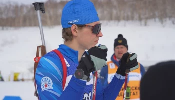 Спортсмены из 21 региона России борются за медали первенства России по биатлону на Камчатке