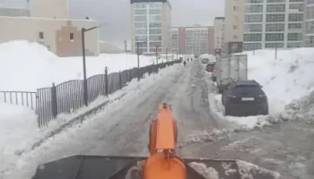 Борьбу с последствиями циклона ведут коммунальщики в Петропавловске-Камчатском